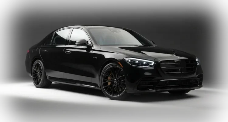 Black Mercedes-Benz S 580 flagship luxury sedan for chauffeured rides in Chicago